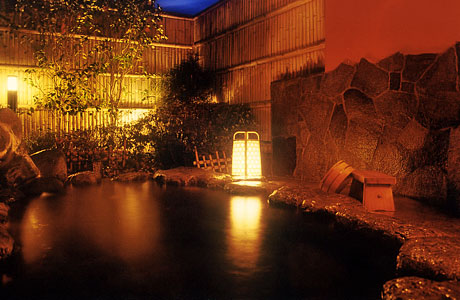 和風露天風呂「ひいらぎ」